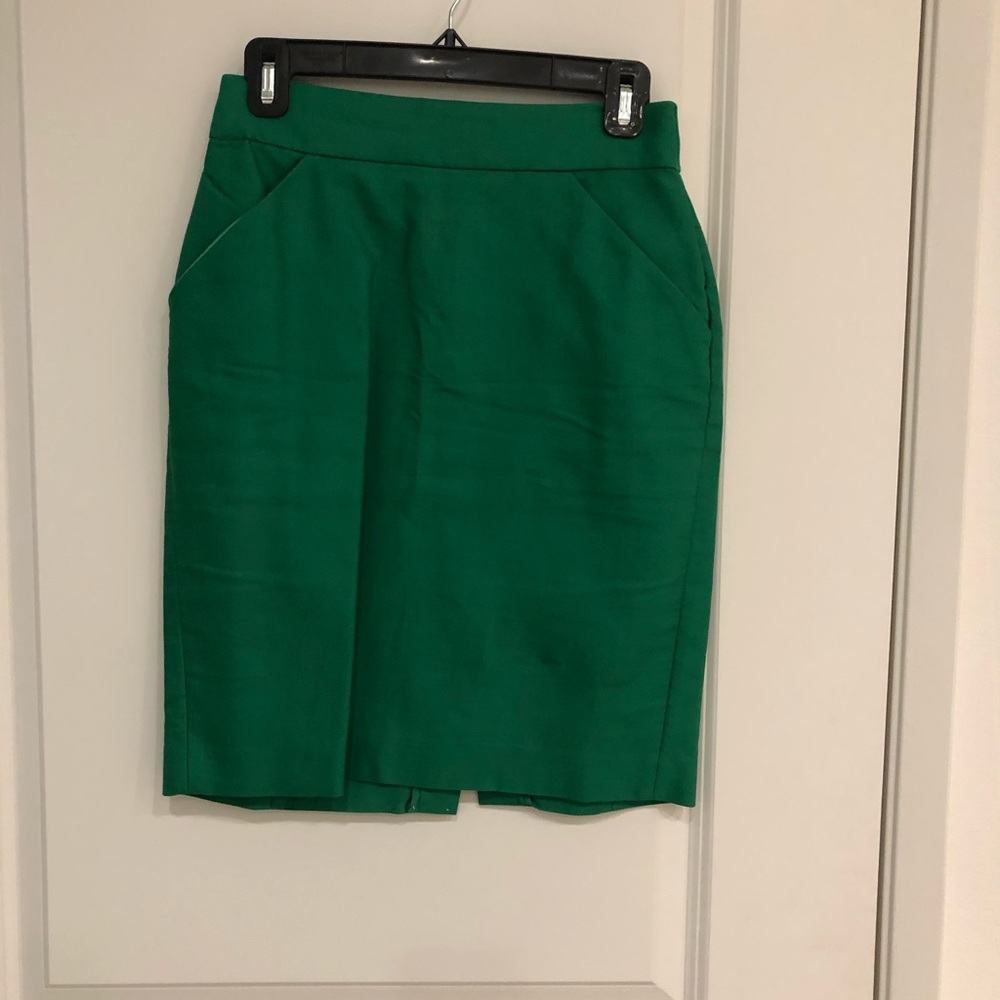 J Crew Kelly green skirt with front pocks size 2